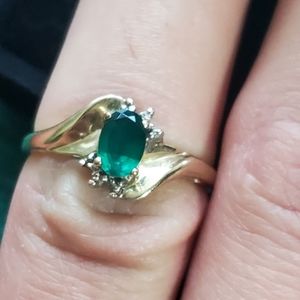 10k gold emerald ring
